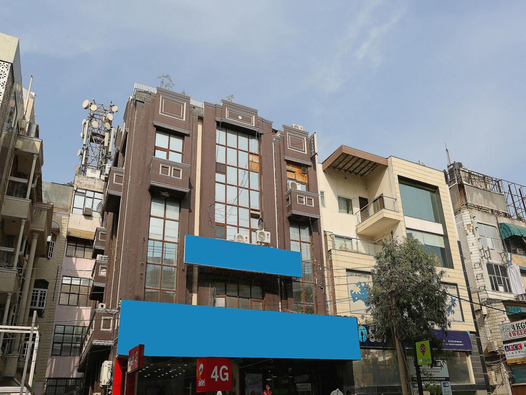Oyo Flagship Hotel F Five New Delhi Ngoại thất bức ảnh
