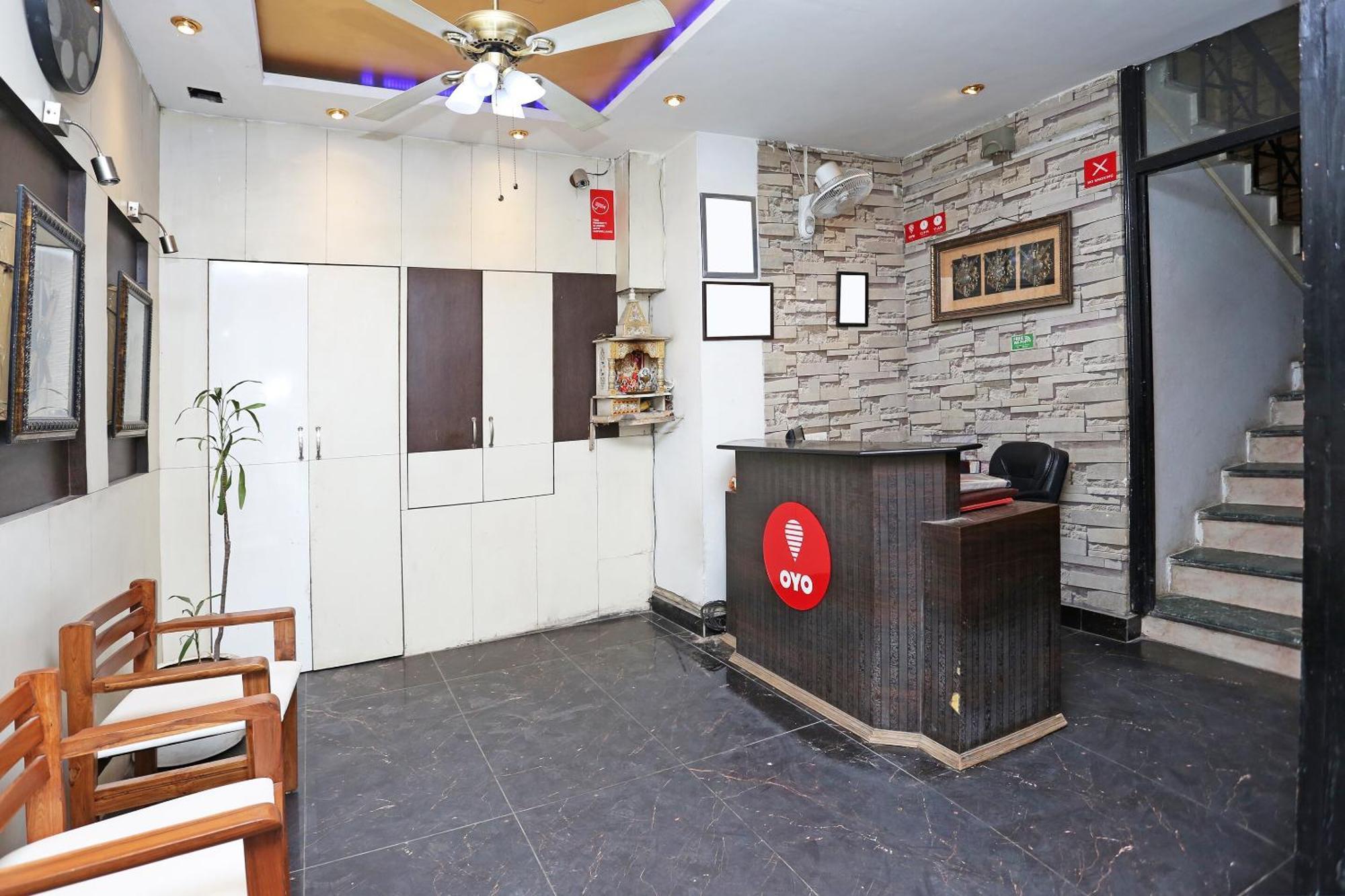 Oyo Flagship Hotel F Five New Delhi Ngoại thất bức ảnh